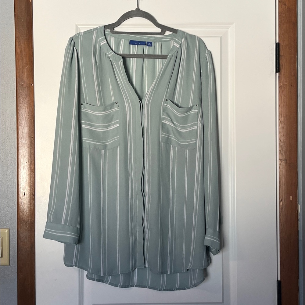 Apt. 9 Women's Green and white Striped Blouse